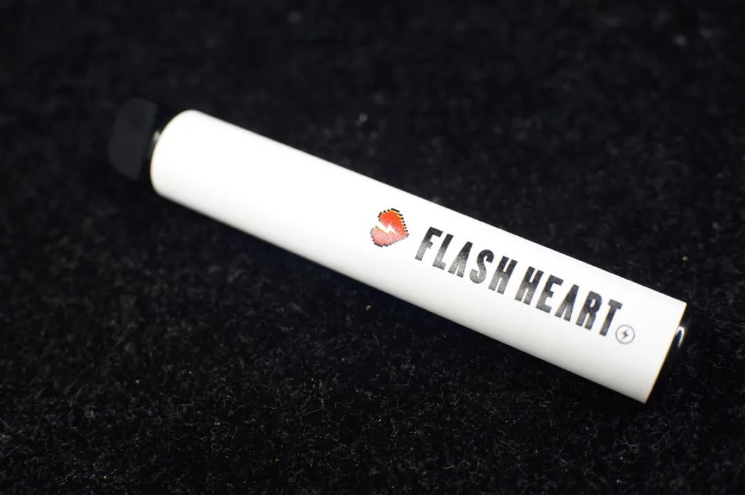 FLASH HEART闪电心换弹式电子烟设备评测！
