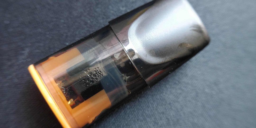 悦刻电子烟烟弹漏油了该怎么办?,也许只是冷凝液! 悦刻电子烟烟弹漏油了该怎么办?,也许只是冷凝液!