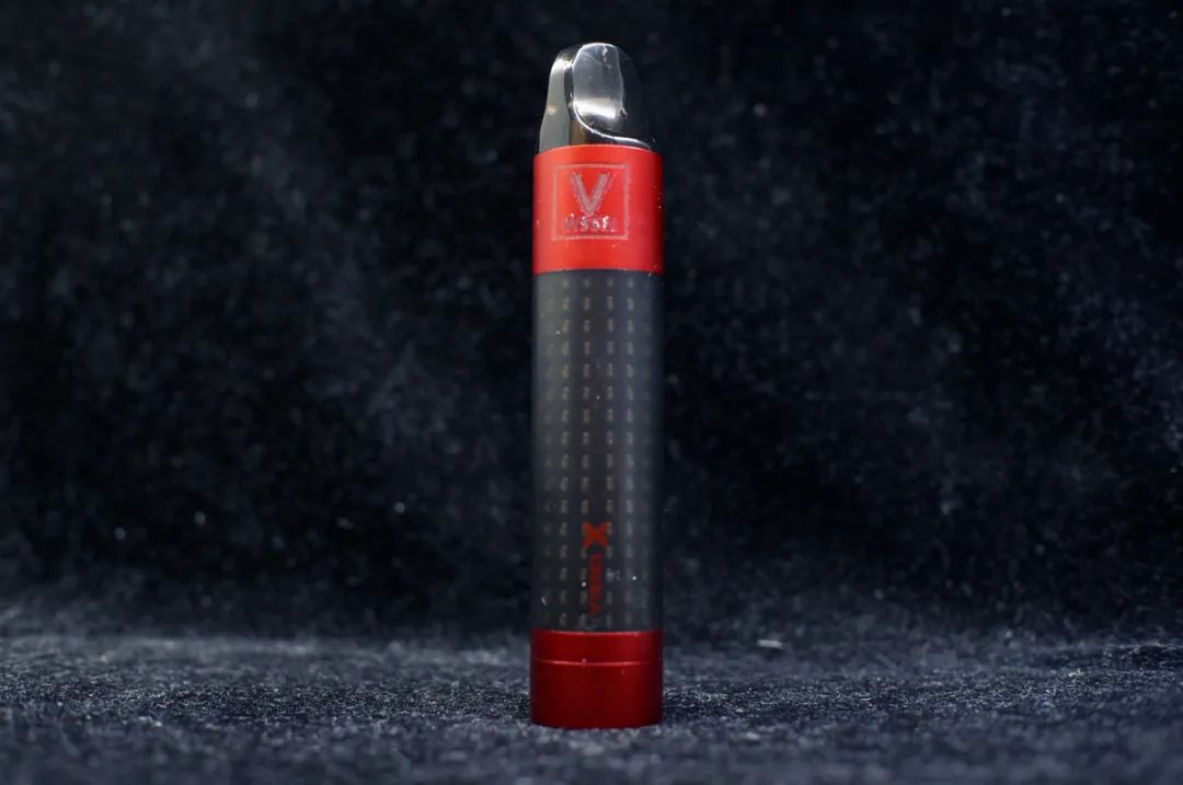 VISSEL X像素小烟电子烟上手体验评测，在黑暗中都藏不住你！