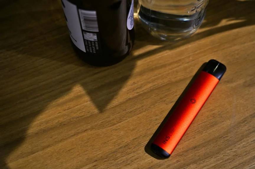 INS Lite电子烟评测:初见懵懂,再见欢喜。体验与烟弹口感介绍! INS Lite电子烟评测:初见懵懂,再见欢喜。体验与烟弹口感介绍!