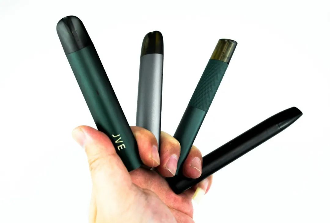 究竟如何选择？电子烟四款小烟代表不同时期的同类型产品对比告诉你！
