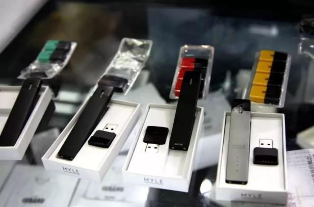 收集2018年市面上的100多款新品电子烟小烟,看看你认识哪一款? 收集2018年市面上的100多款新品电子烟小烟,看看你认识哪一款?