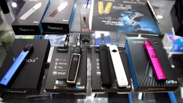 收集2018年市面上的100多款新品电子烟小烟,看看你认识哪一款? 收集2018年市面上的100多款新品电子烟小烟,看看你认识哪一款?