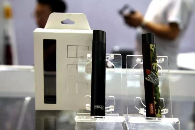 收集2018年市面上的100多款新品电子烟小烟,看看你认识哪一款? 收集2018年市面上的100多款新品电子烟小烟,看看你认识哪一款?