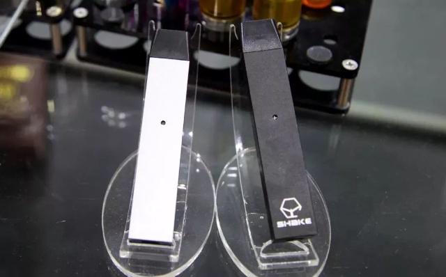 收集2018年市面上的100多款新品电子烟小烟,看看你认识哪一款? 收集2018年市面上的100多款新品电子烟小烟,看看你认识哪一款?