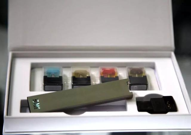 收集2018年市面上的100多款新品电子烟小烟,看看你认识哪一款? 收集2018年市面上的100多款新品电子烟小烟,看看你认识哪一款?