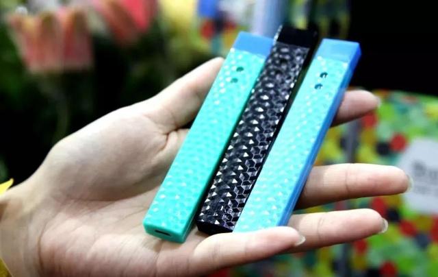 收集2018年市面上的100多款新品电子烟小烟,看看你认识哪一款? 收集2018年市面上的100多款新品电子烟小烟,看看你认识哪一款?