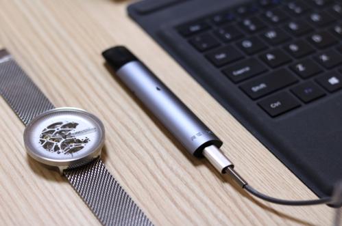 Relx悦刻一代闪红灯三下,吸不出烟原因及解决办法 Relx悦刻一代闪红灯三下,吸不出烟原因及解决办法