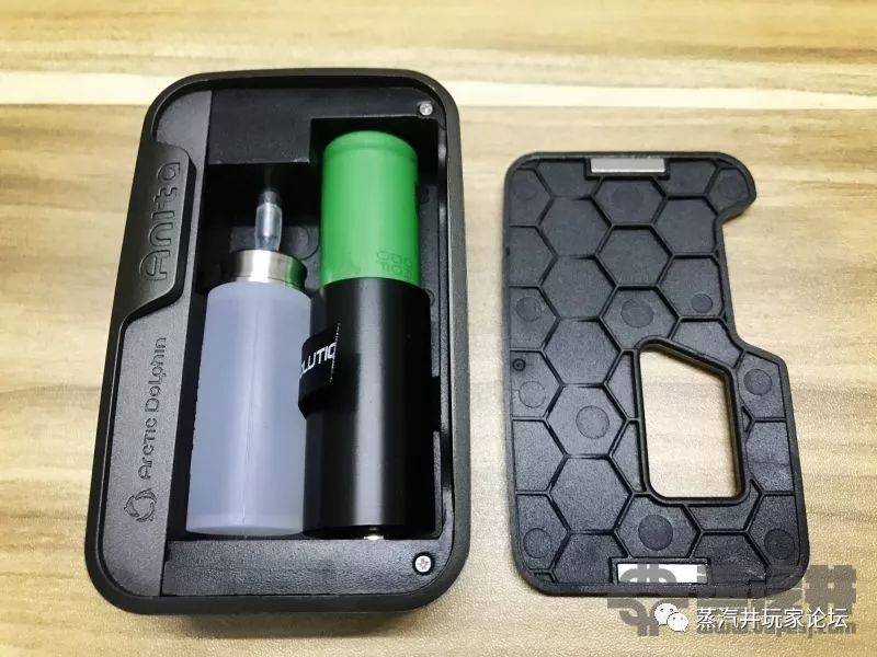 北极豚Anita 100W底注盒子电子烟设备评测 北极豚Anita 100W底注盒子电子烟设备评测