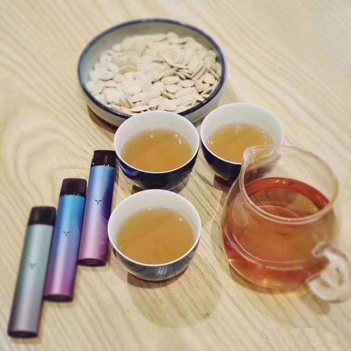 relx悦刻和yooz柚子电子烟对比，哪个好，哪个更实惠，哪个更值得买？