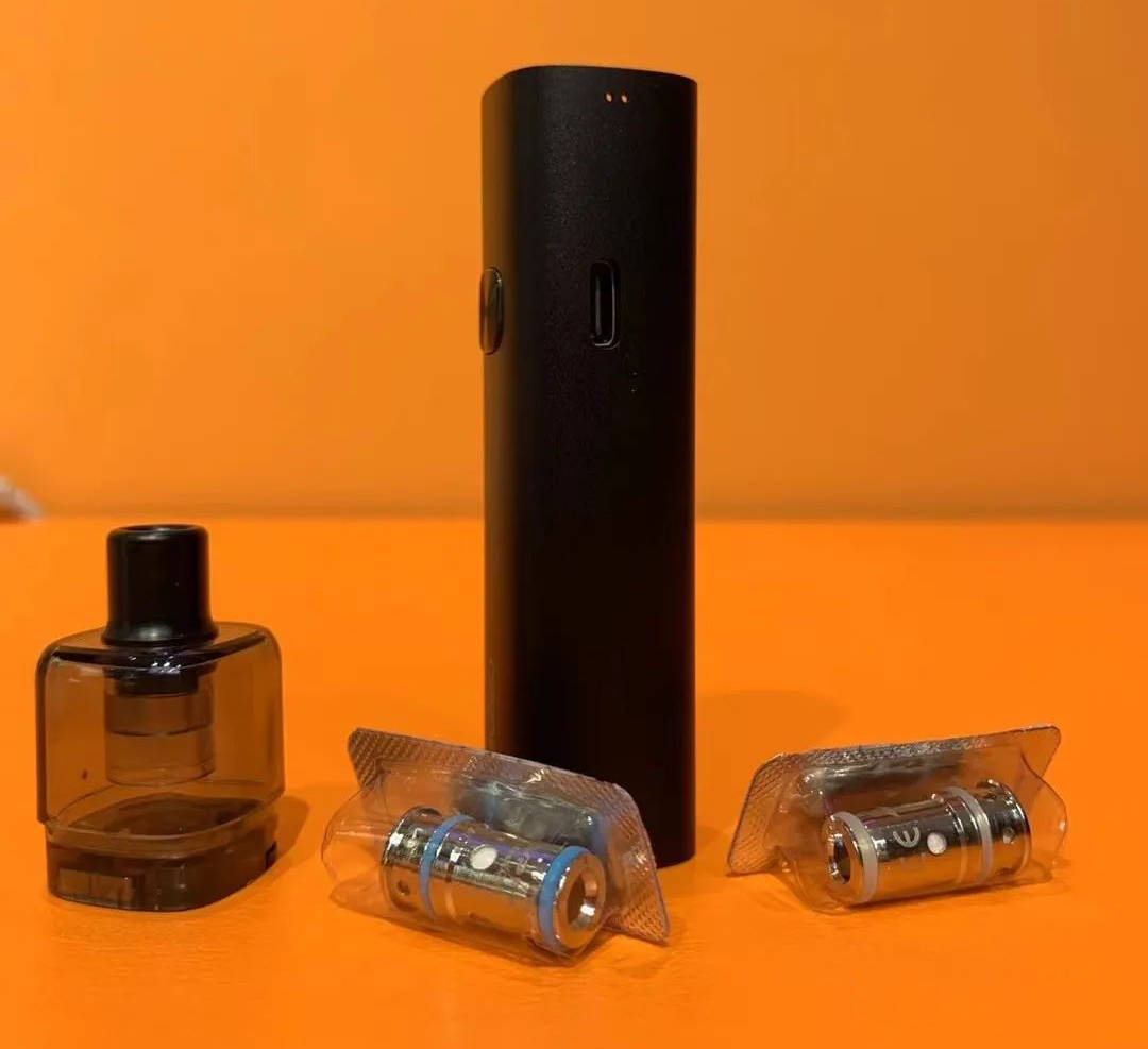易佳特AVP-CUBE注油换芯电子烟设备评测