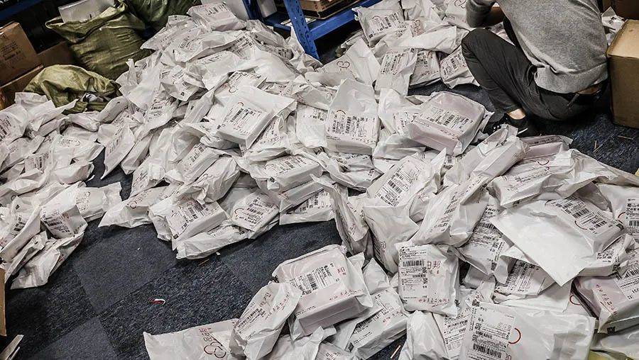 我是一个电子烟店主，一边焦虑一边出货的实体店主-实验室基地